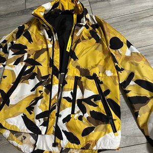 MONCLER GENIUS 2 MONCLER 1952
CAMO WINDBREAKER